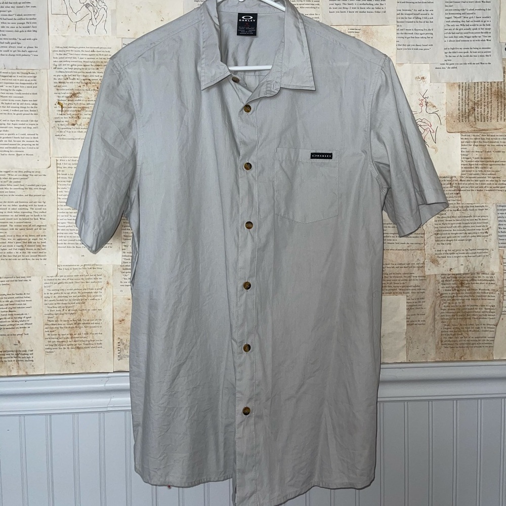 oakley button up